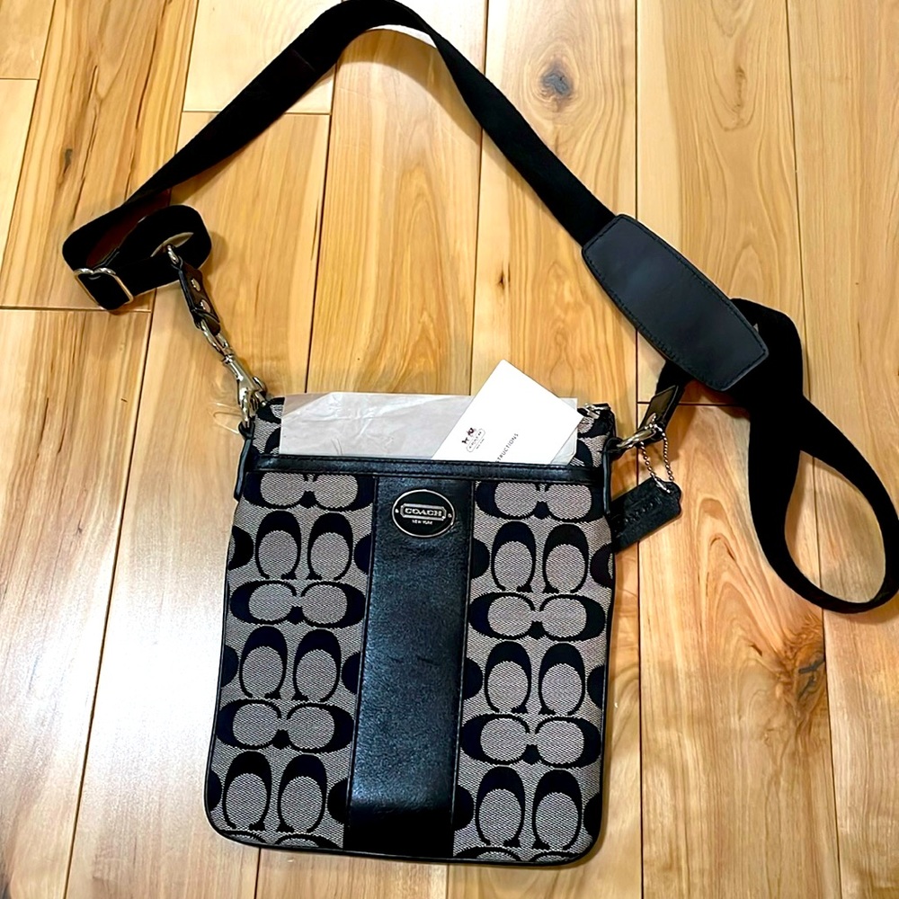 New Coach Crossbody North South. Black Gem